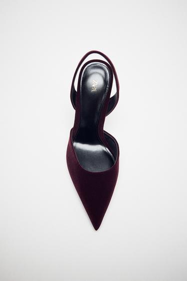 حذاء بكعب ومظهر مخملي - أحمر عنابي by Zara