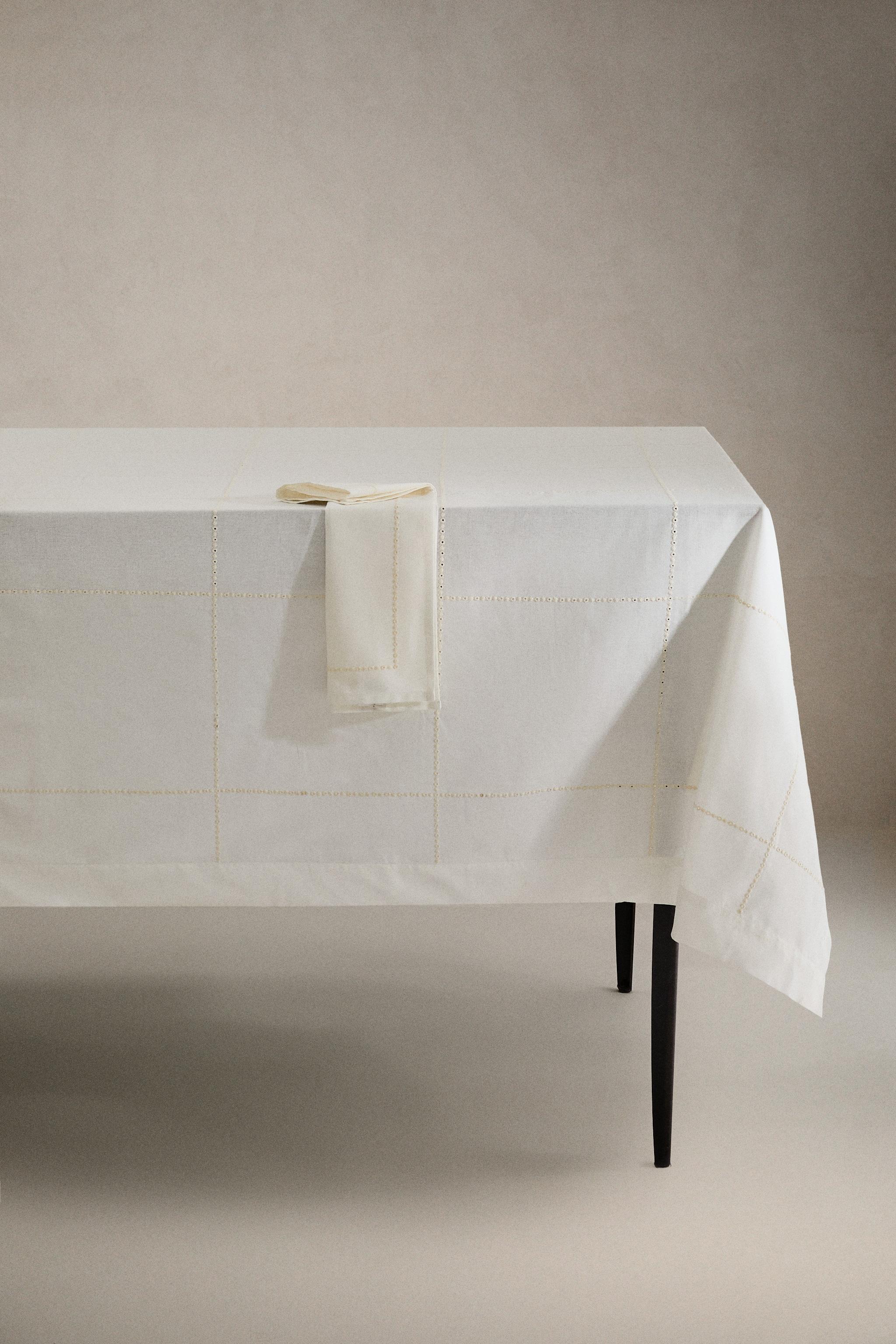 ZARA  ホワイト テーブルクロス 170x250 cm ZARA HOME ホワイト テーブルクロス 170x250 cm