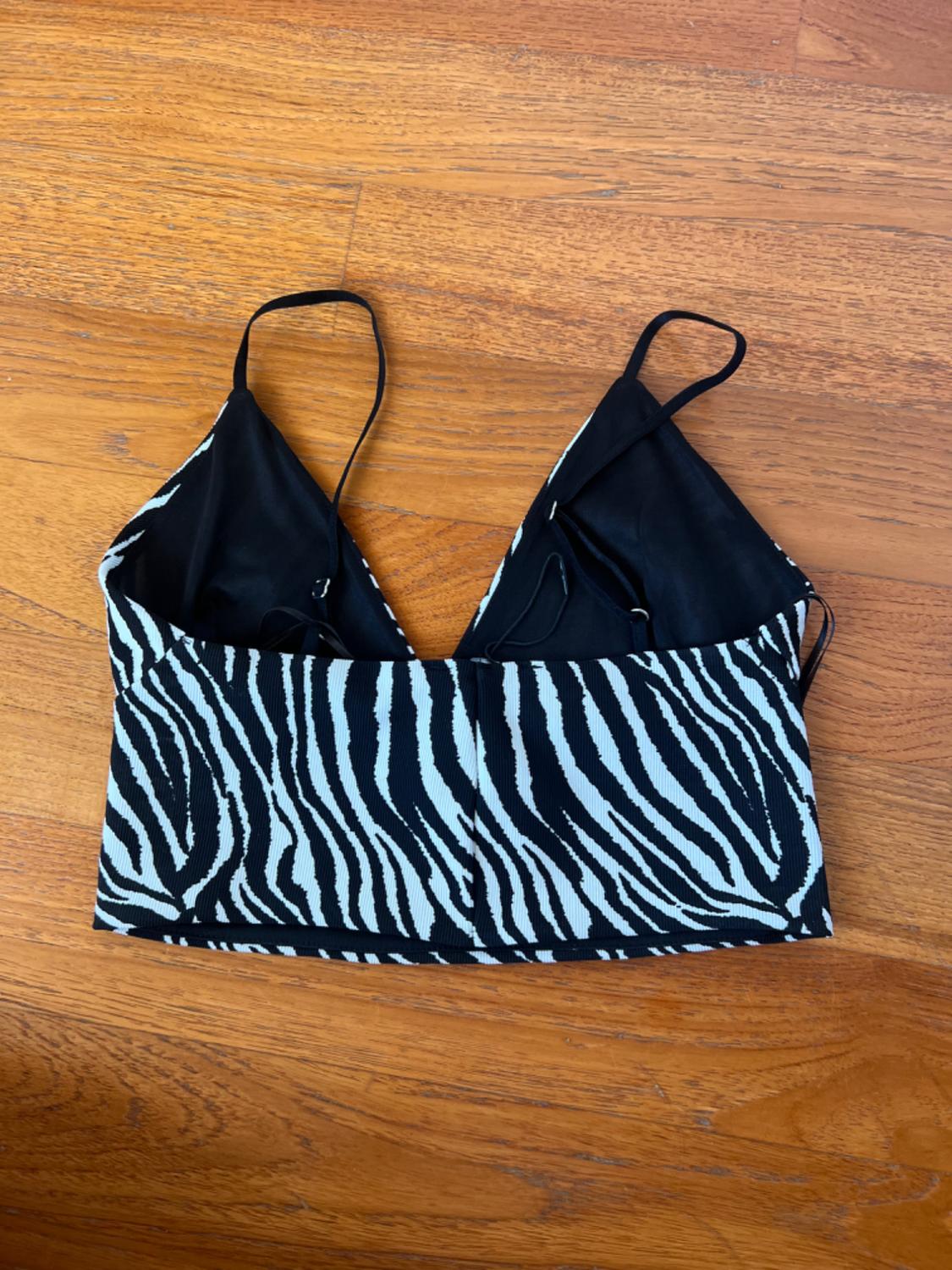 ANIMAL PRINT CROP TOP - Image 2