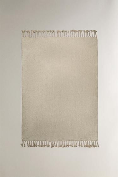 Zara DECORATIVE FRINGED BLANKET - Soft gold