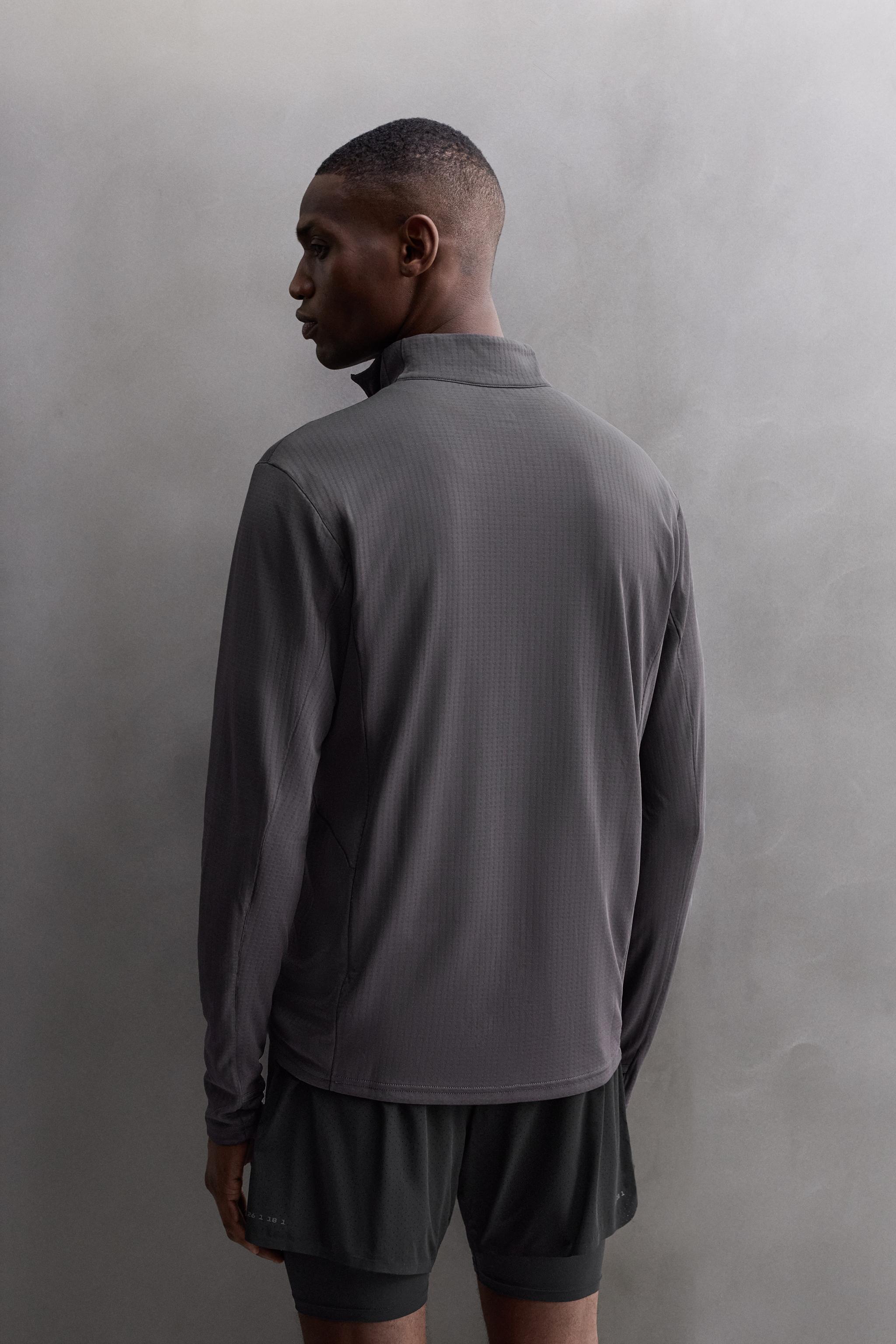ティーズ ページ21 TECHNICAL QUARTER-ZIP T-SHIRT - Oyster-white | ZARA United