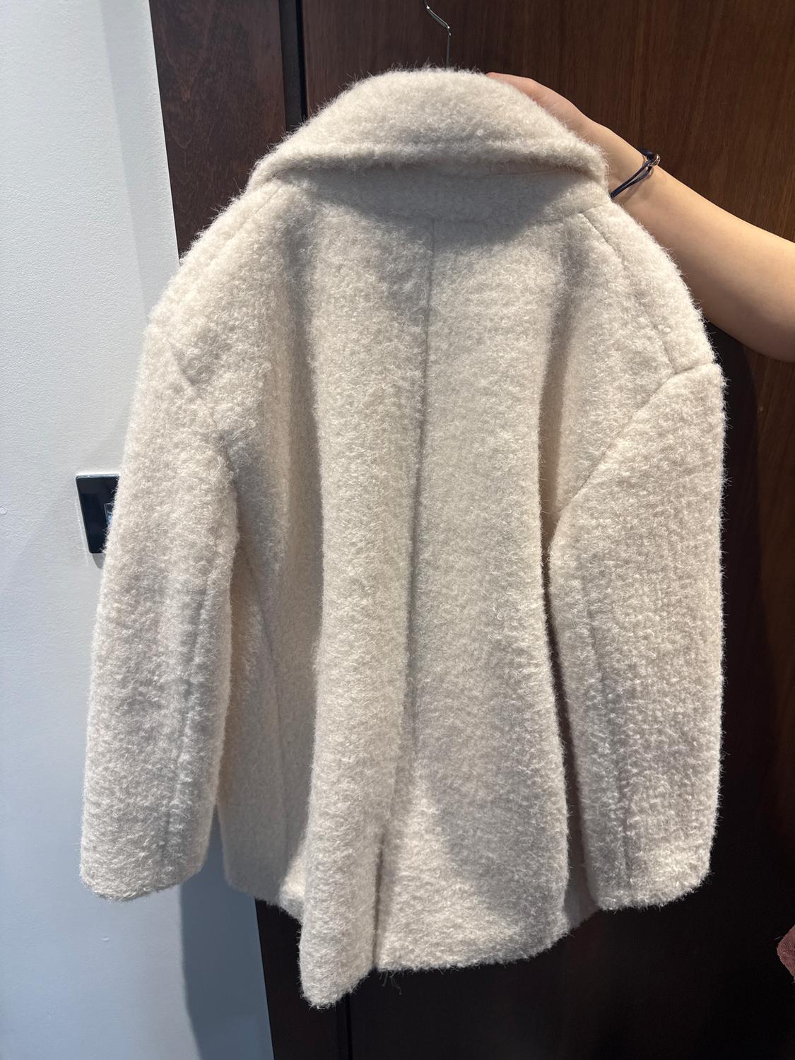 BOUCLÉ DOUBLE-BREASTED MID-LENGTH COAT - Image 2