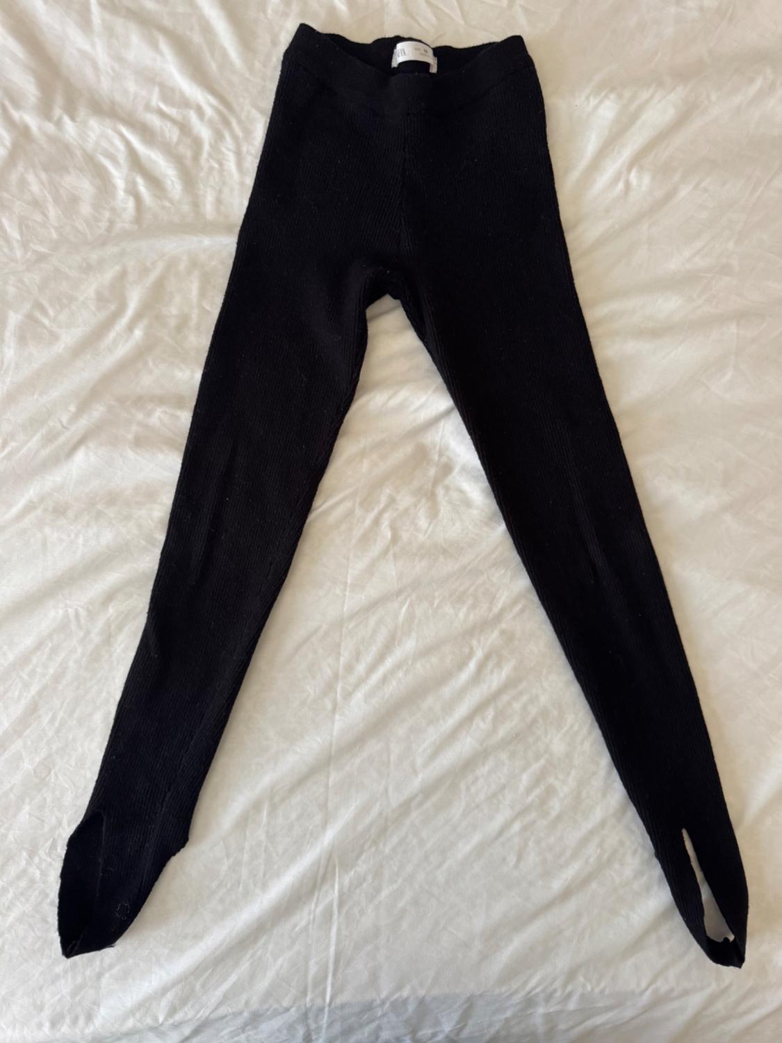 STIRRUP KNIT LEGGINGS