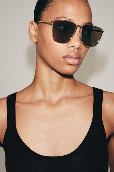 ULLERES DE SOL METÀL·LIQUES QUADRADES - THE ITEM ZARA WOMAN - Daurat de Zara
