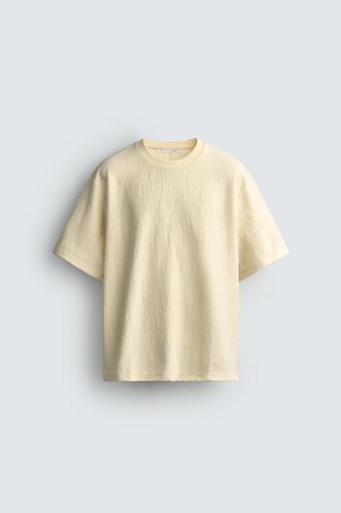 CAMISETA RELAXED FIT ESTRUCTURA - Mantequilla de Zara