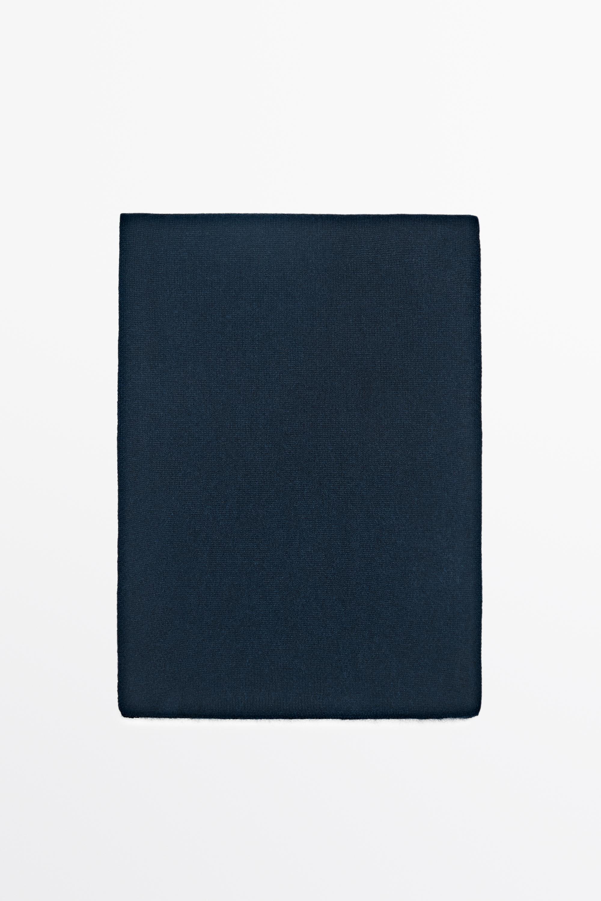 100% cashmere fine-knit scarf - Navy blue | ZARA United States