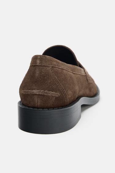 MOCASSINS EN CROÛTE DE CUIR - Gris taupe de Zara - Image 5