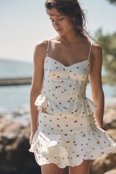 MINISSAIA COM FOLHOS E MORANGOS - Cru / Vermelho da Zara