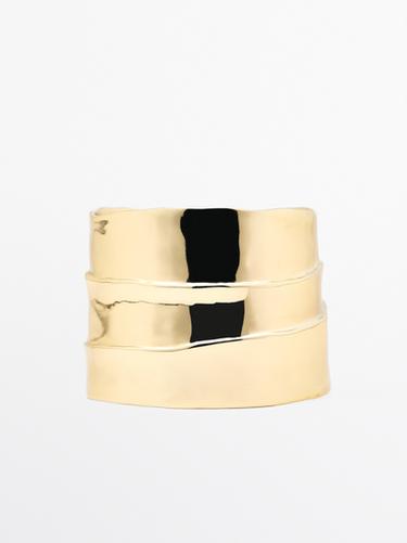 Bracelet manchette en métal plissé - Doré de Zara