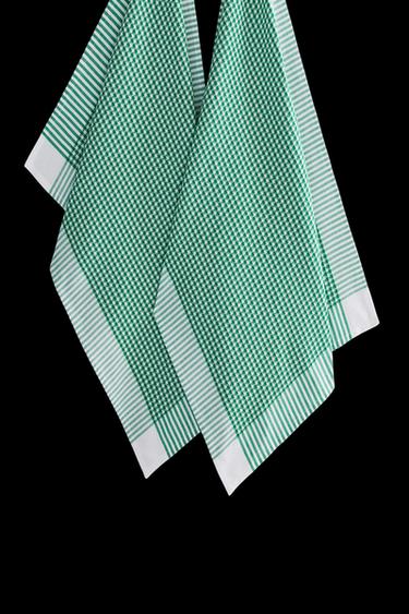 PACK PAÑOS COCINA ALGODÓN WAFFLE (PACK DE 2) - Verde de Zara - Imagen 0