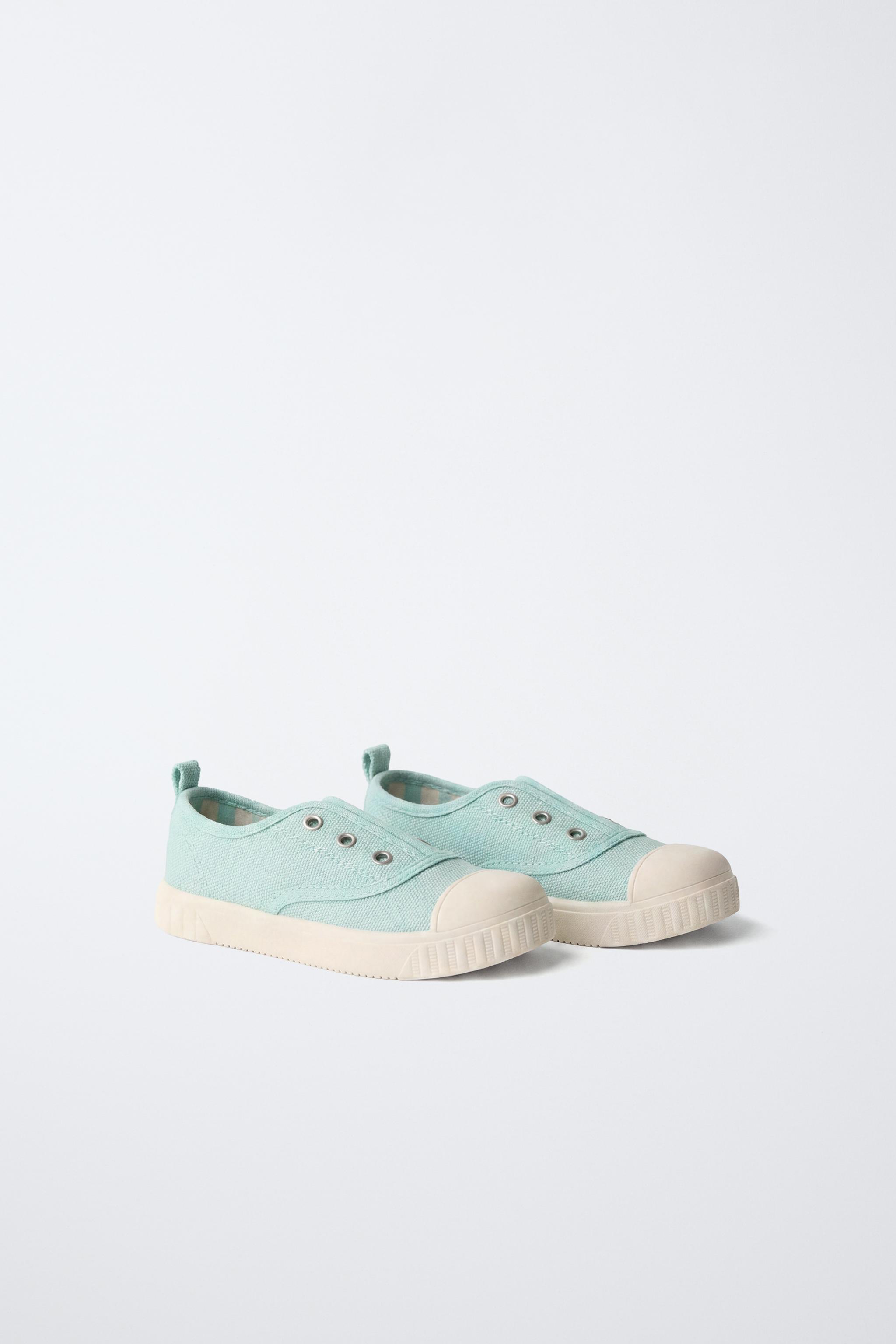 BASIC SNEAKERS