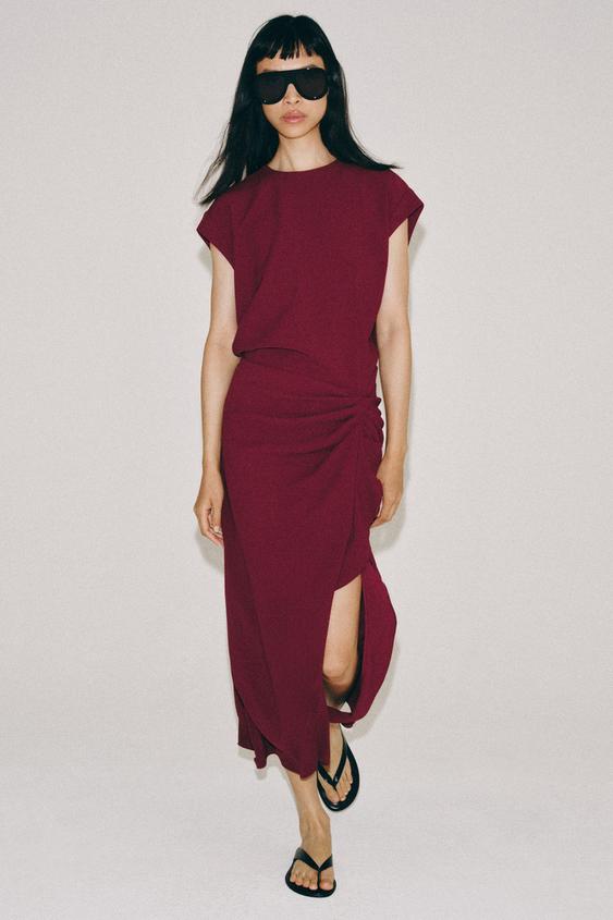 ZW COLLECTION MIDI RUFFLE DRESS - Burgundy de Zara - Imagen 0