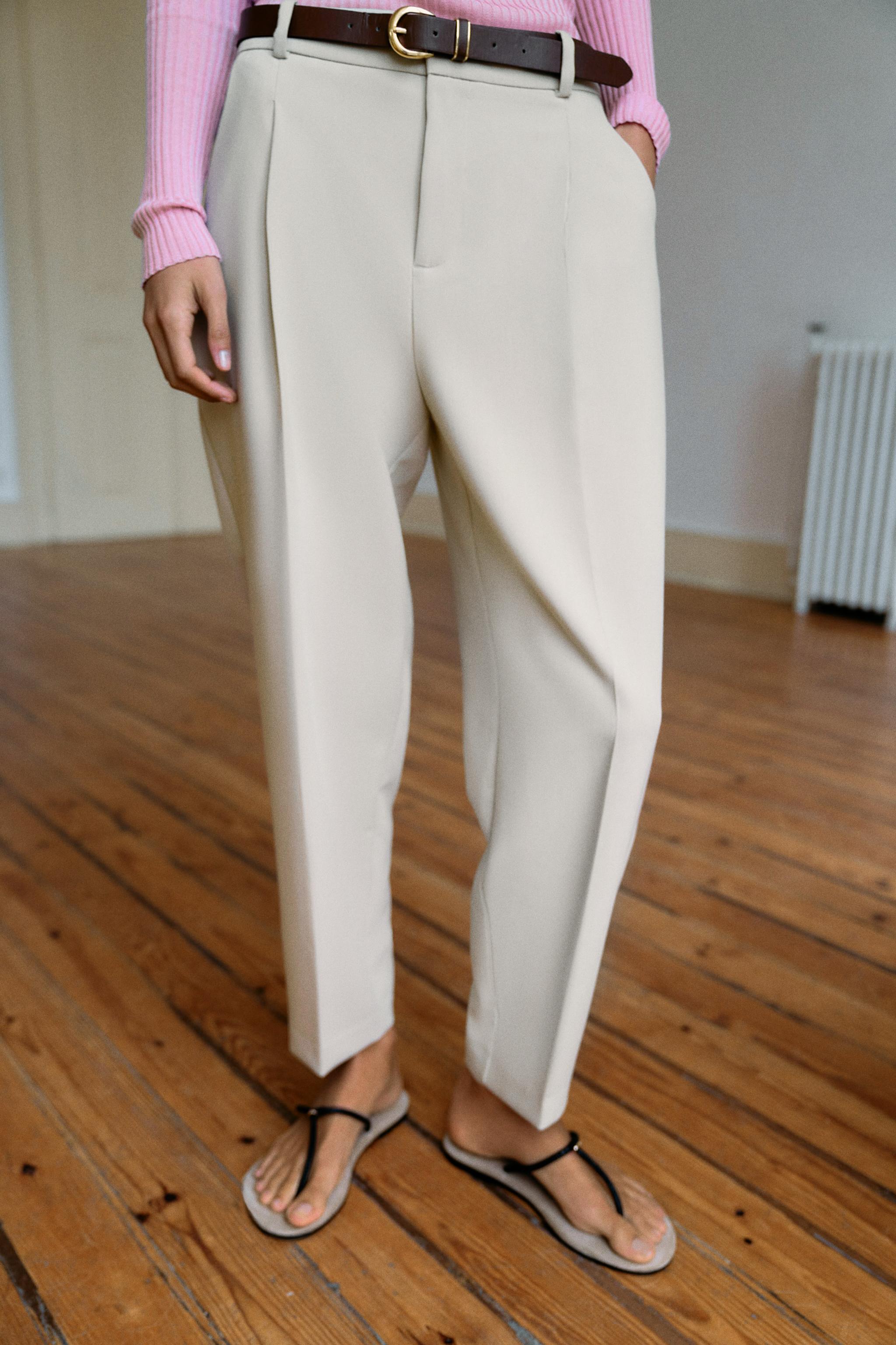 BELTED PLEATED PANTS