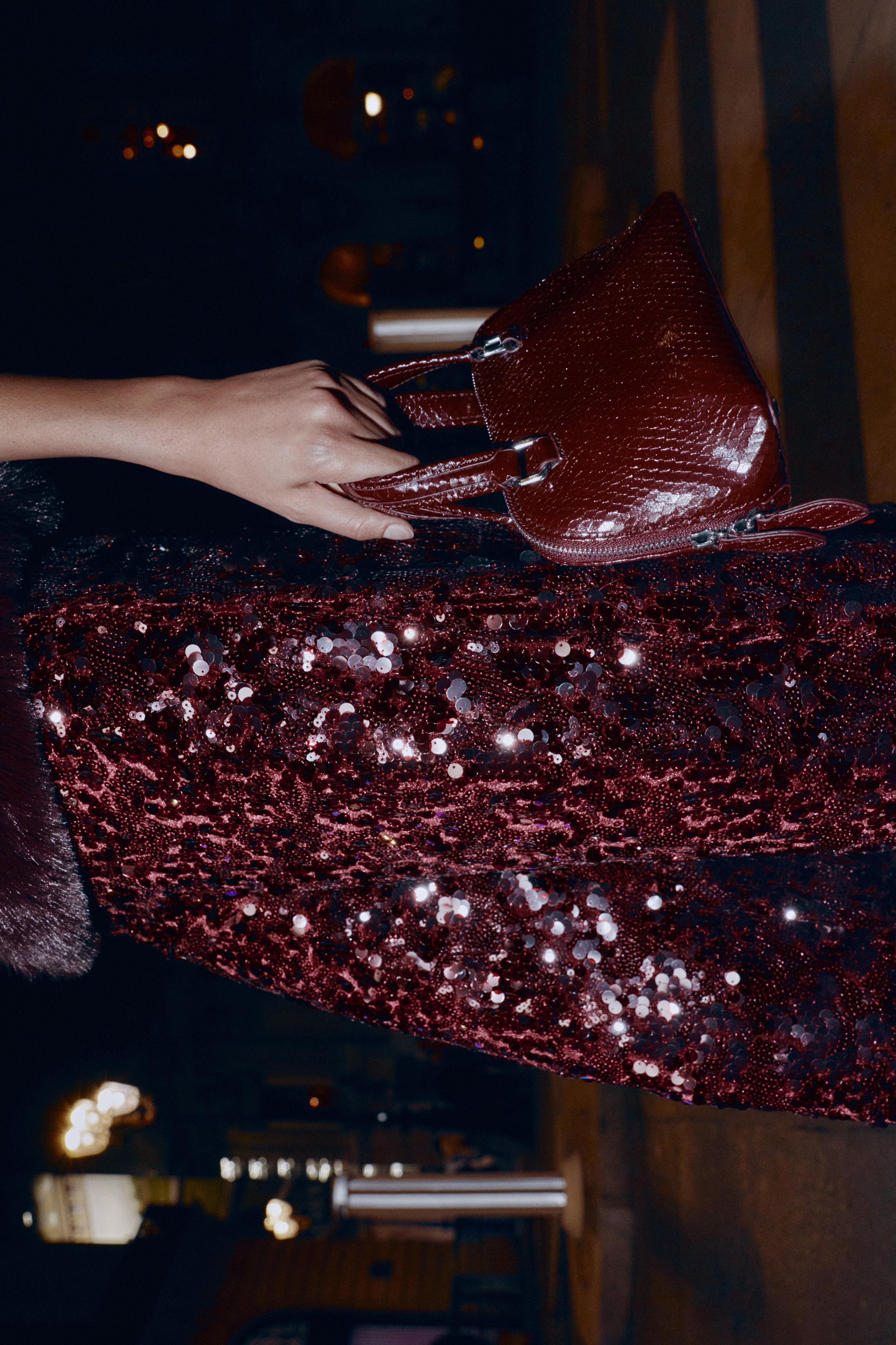 エンボス加工ミニシティバッグ - ボルドー | ZARA Japan / 日本