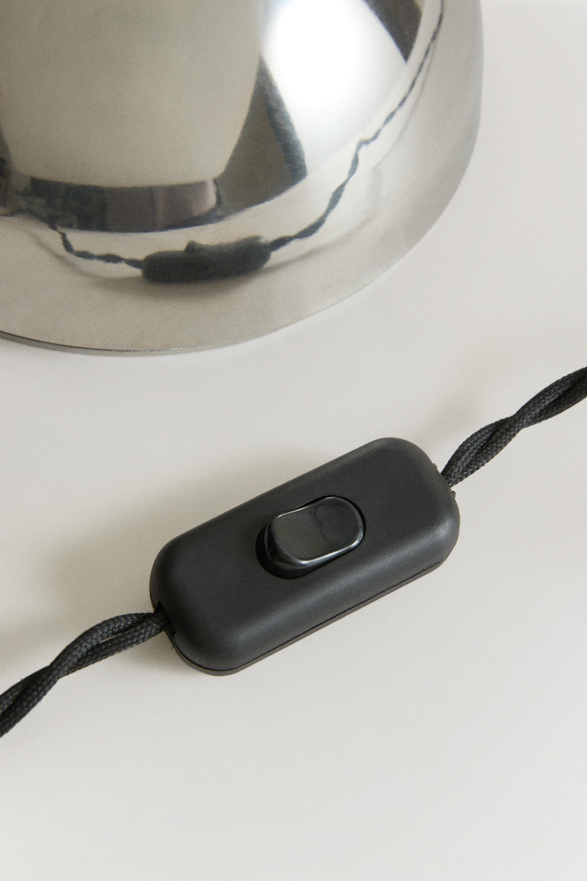 THE ELSEWHERE TABLE LAMP