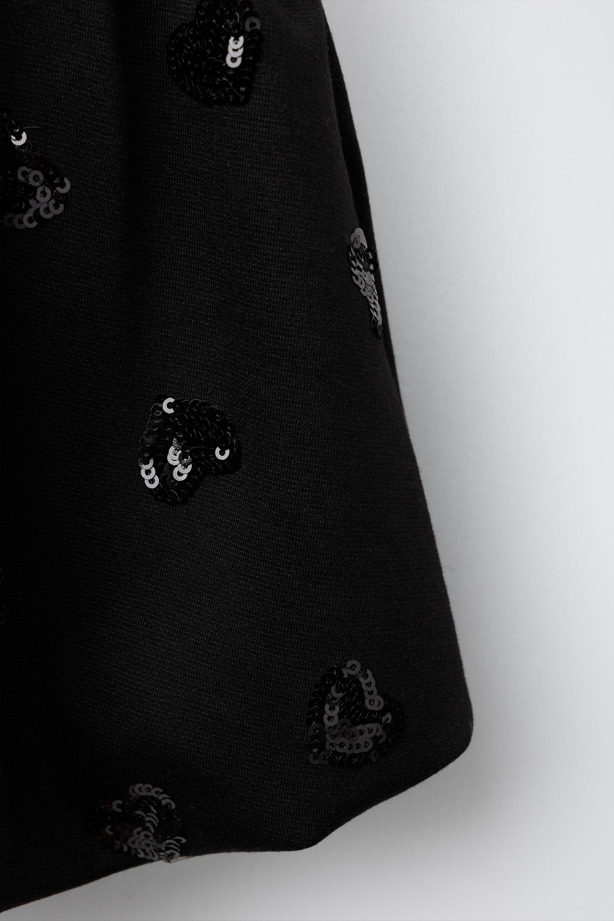 BALLOON SKIRT WITH HEART BEADS