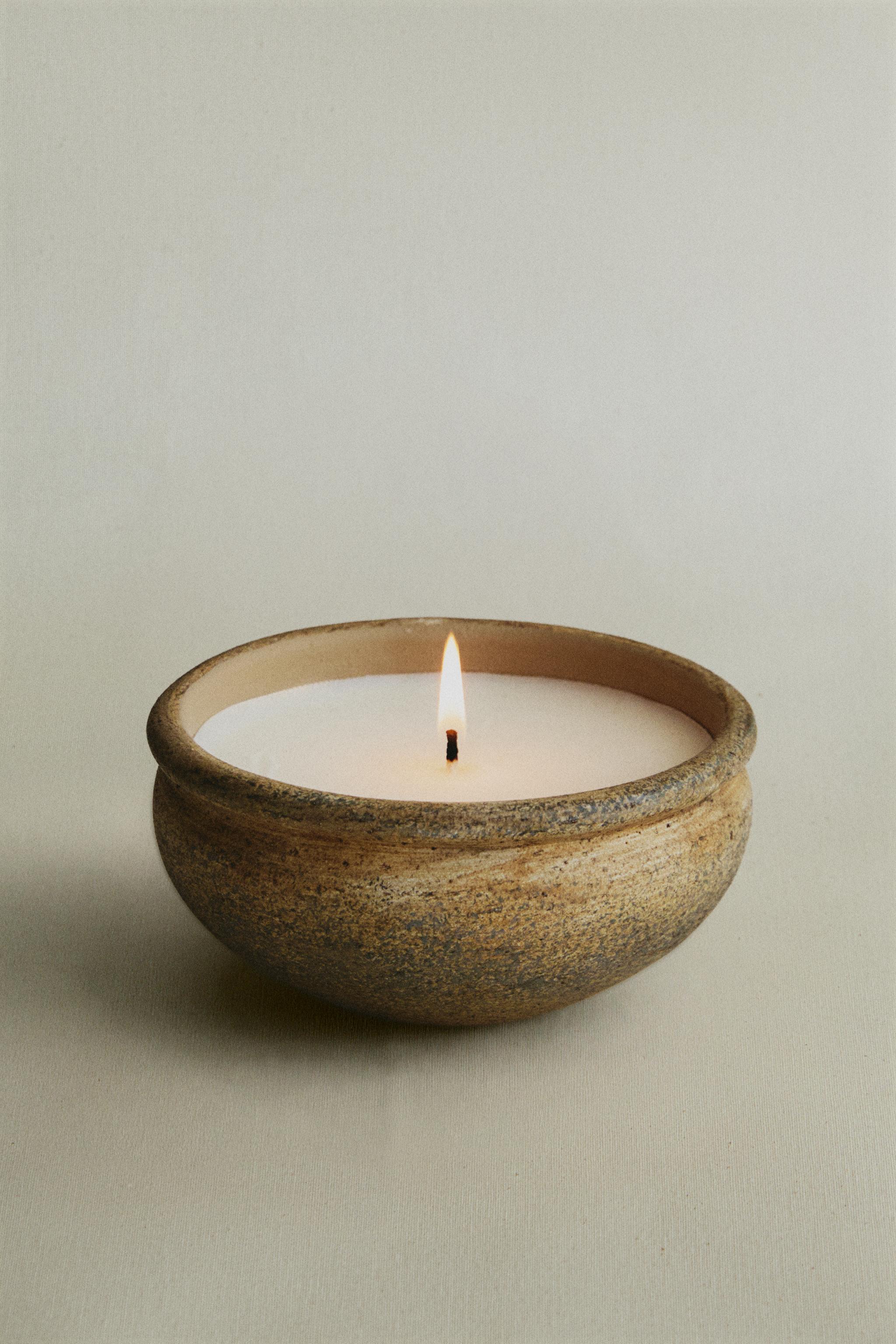 (220 GR) INCENSE LEATHER SCENTED CANDLE