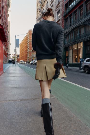 JUPE-PANTALON CARGO - Camel clair de Zara - Image 5