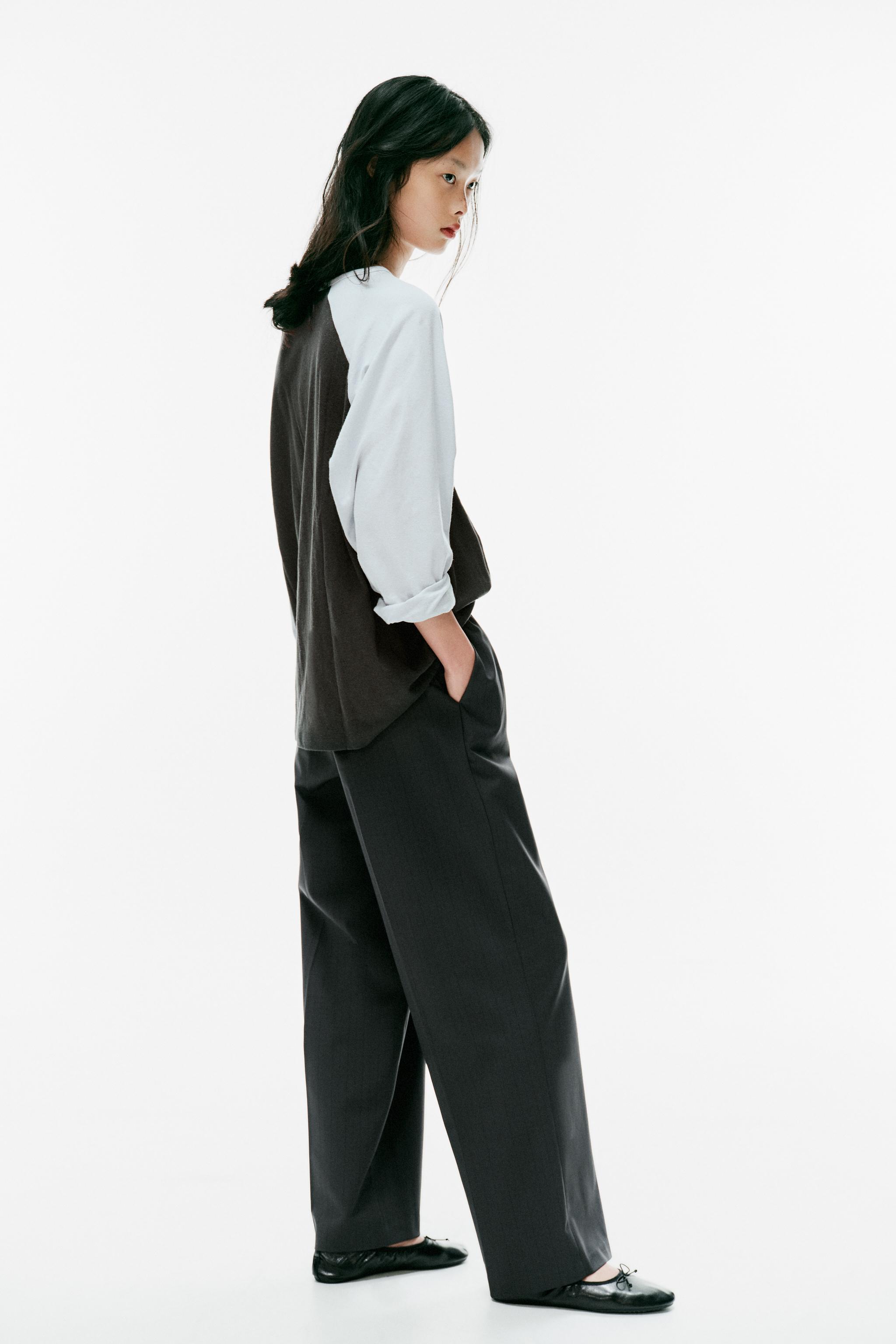 CONTRAST RAGLAN T-SHIRT