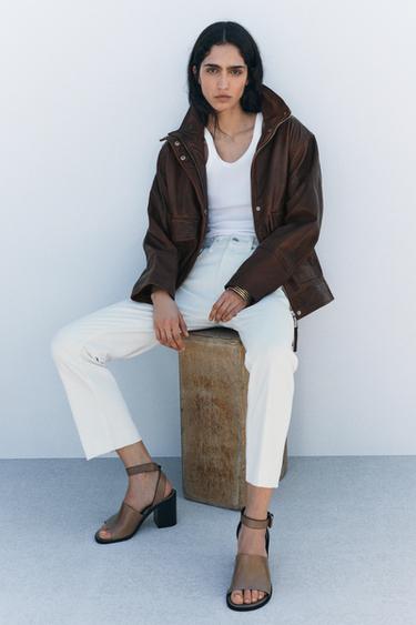 SANDALIA TACÓN PIEL - Gris Topo de Zara