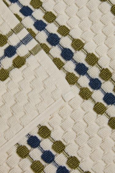 TAPIS DE BAIN GÉOMÉTRIQUE - Bleu / Vert de Zara - Image 2