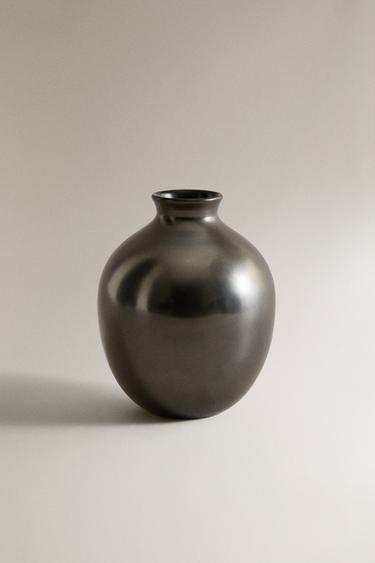 PETIT BRASS VESSEL ORB I COLIN KING - Black by Zara