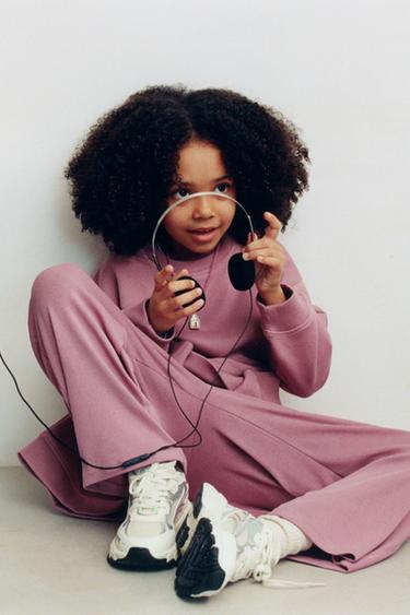 RAISED SLOGAN WIDE-LEG PLUSH TROUSERS - Dark pink by Zara