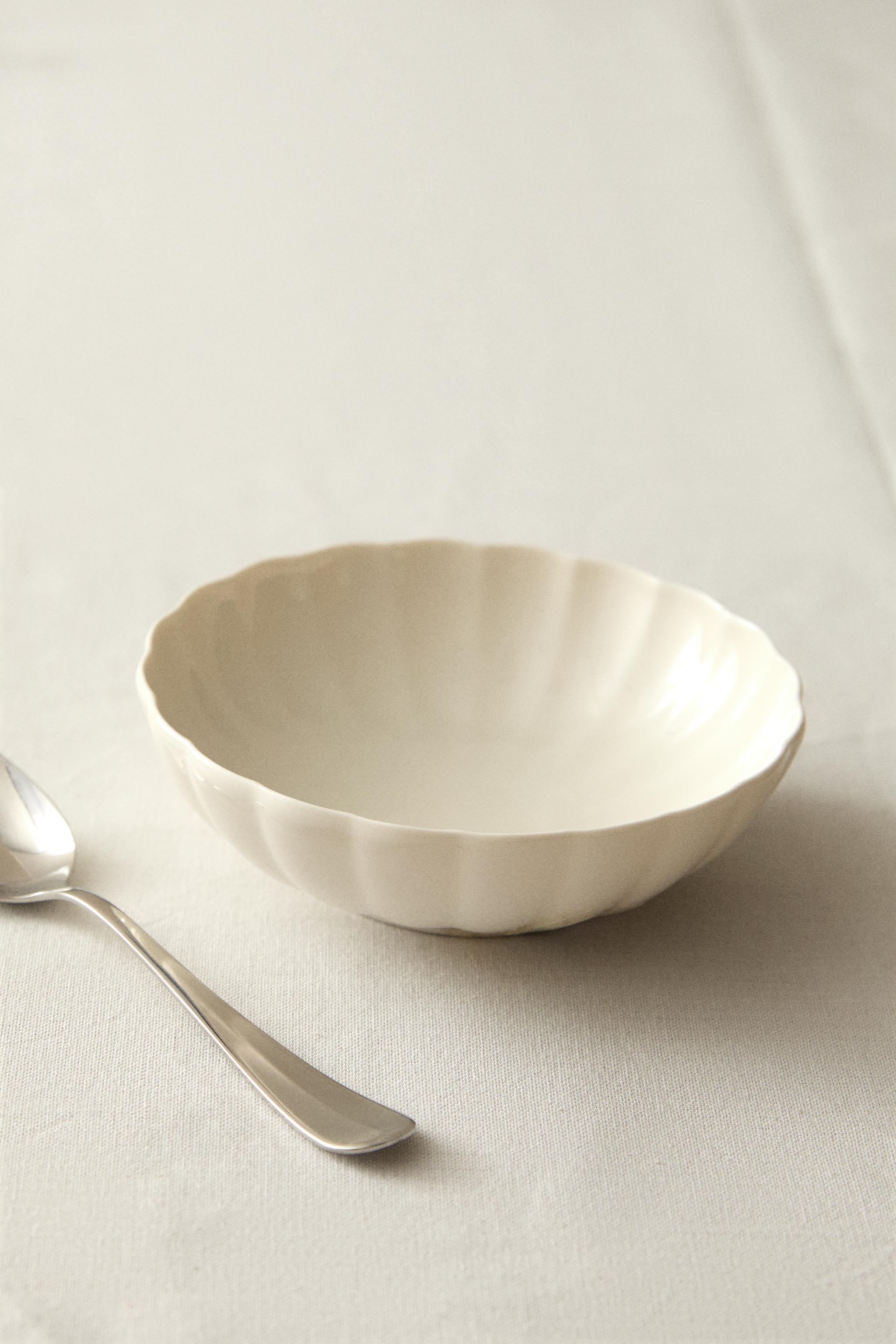 bianca ceramica 2皿 SCALLOPED PORCELAIN BOWL - White | ZARA Canada