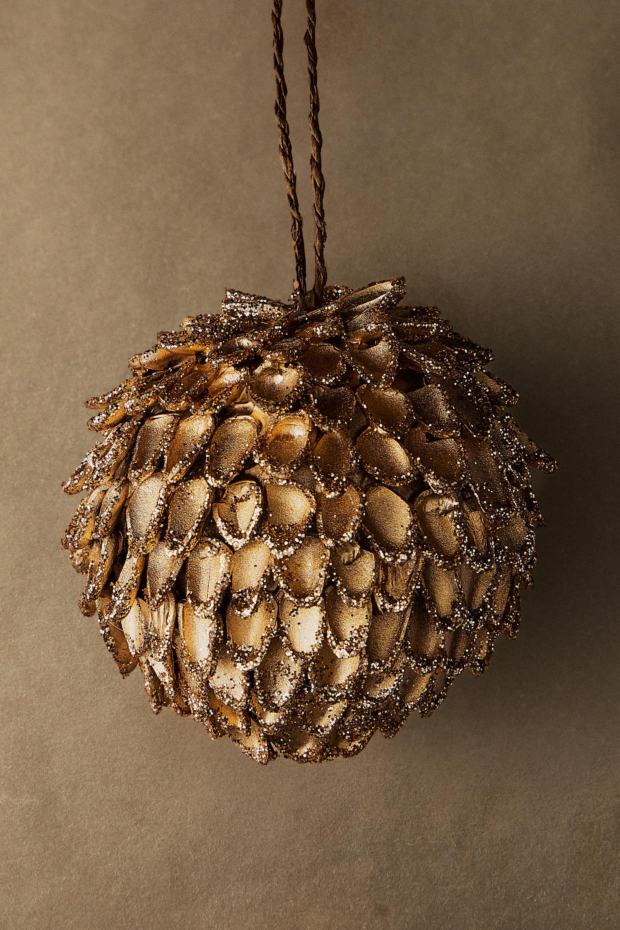 PINE CONE CHRISTMAS TREE DECORATION