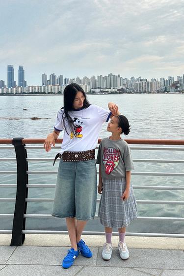 ROLLING STONES © ウォッシュドエフェクトTシャツカーボングレーZaraのROLLING STONES © ウォッシュドエフェクトTシャツ - カーボングレー 