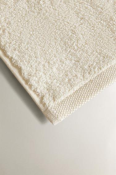 PACK OF HIGH-QUALITY COTTON HAND TOWELS (PACK OF 3) - Ivory by Zara - Image 2