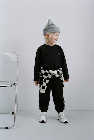 EMBROIDERED HEAVYWEIGHT T-SHIRT - Black by Zara