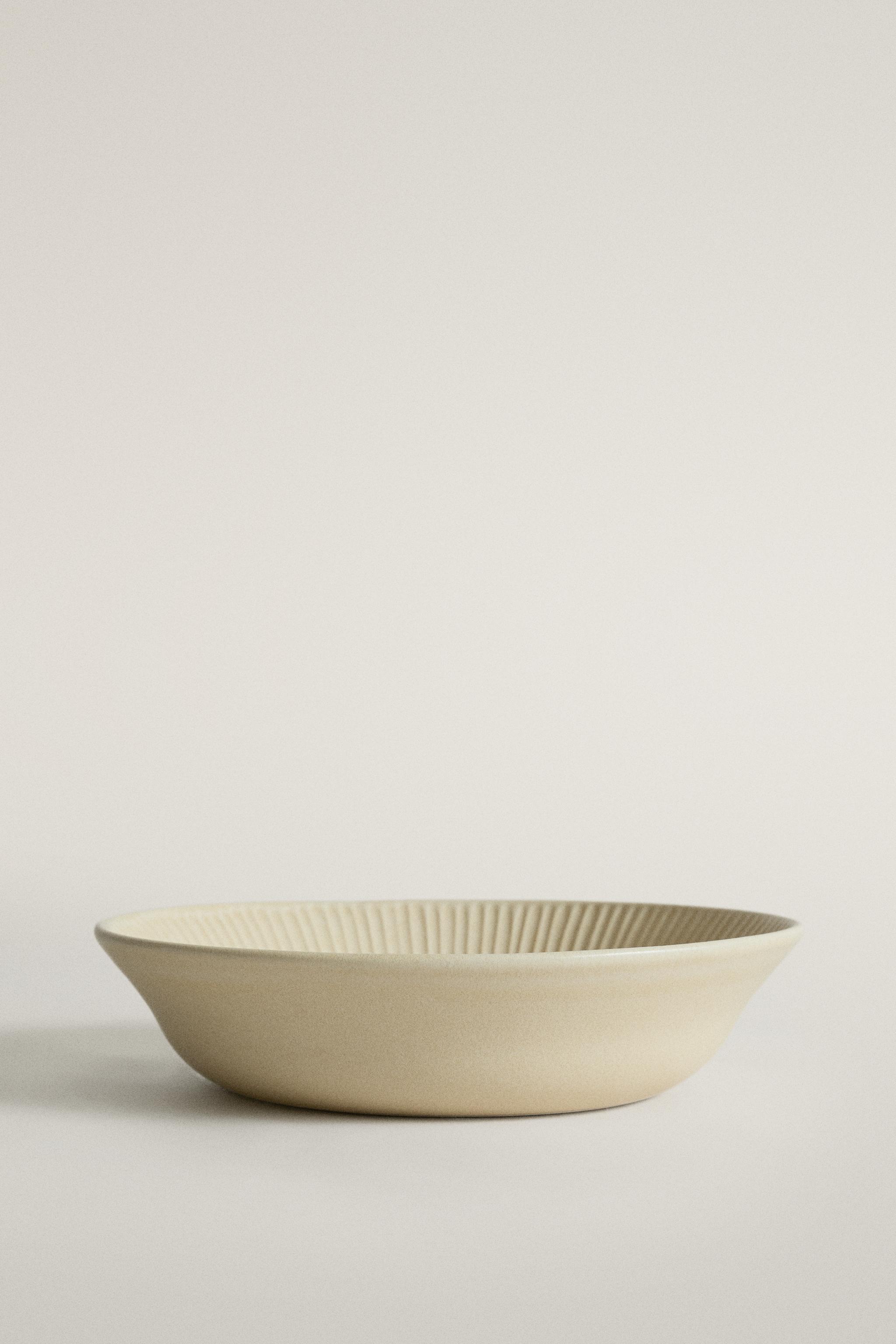 ASSIETTE CREUSE GRÈS RAYÉE