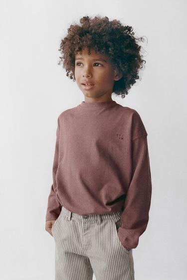 T-SHIRT HEAVYWEIGHT BRODÉ - Violet poudré de Zara