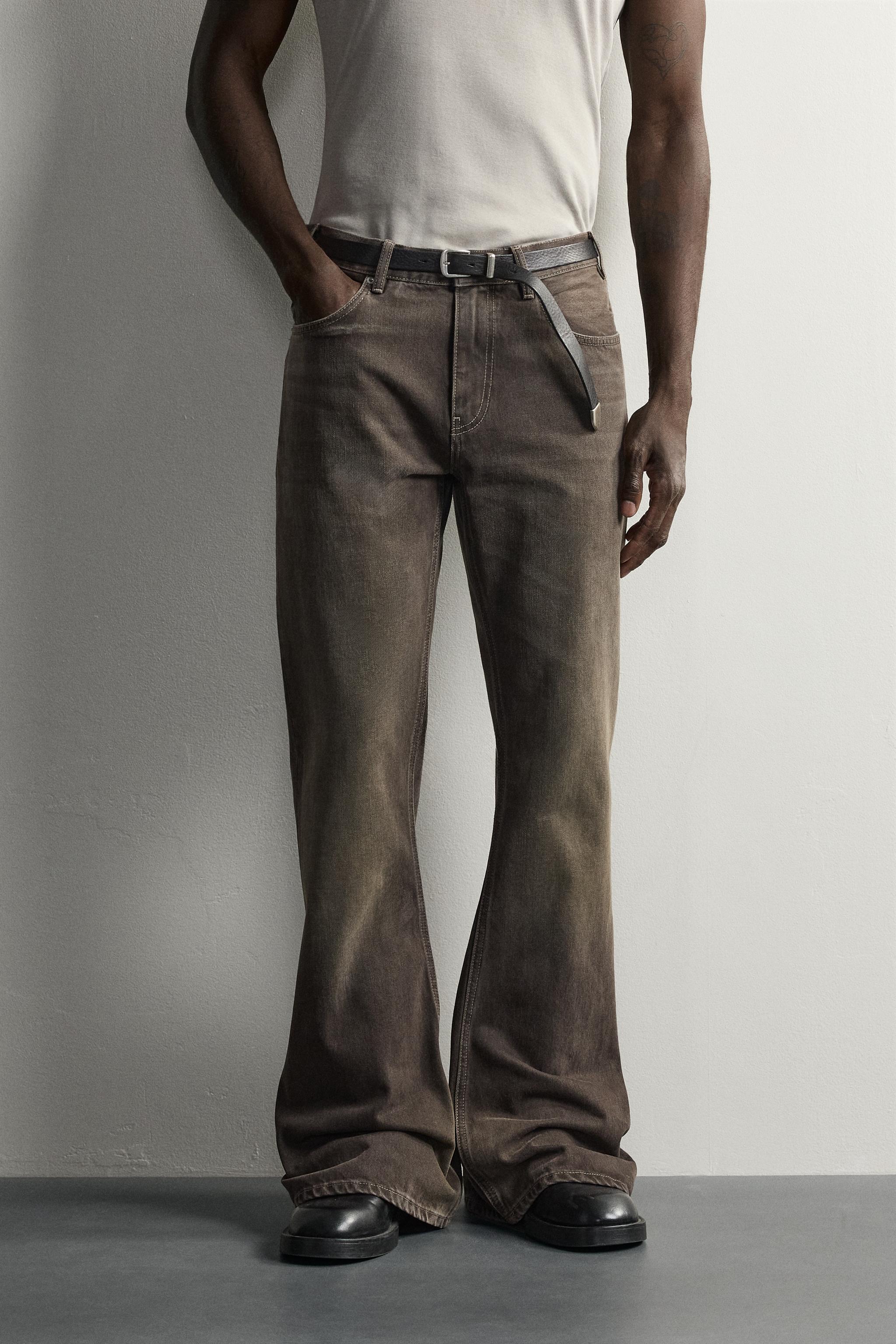 FLARE FIT JEANS