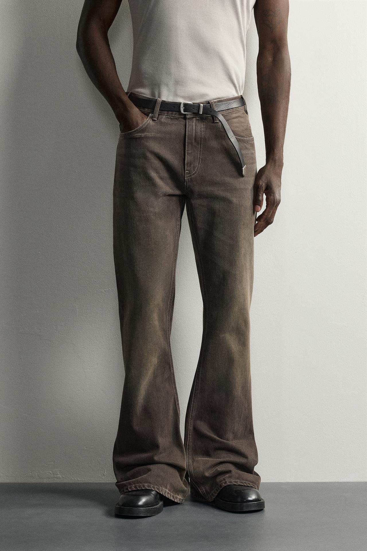 FLARE FIT JEANS — Brown