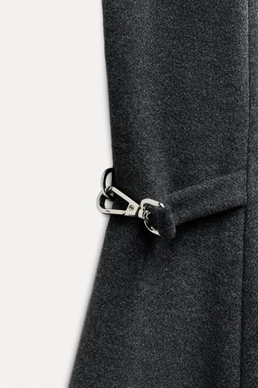 VESTIDO CORTO SOFT HEBILLAS - Gris de Zara