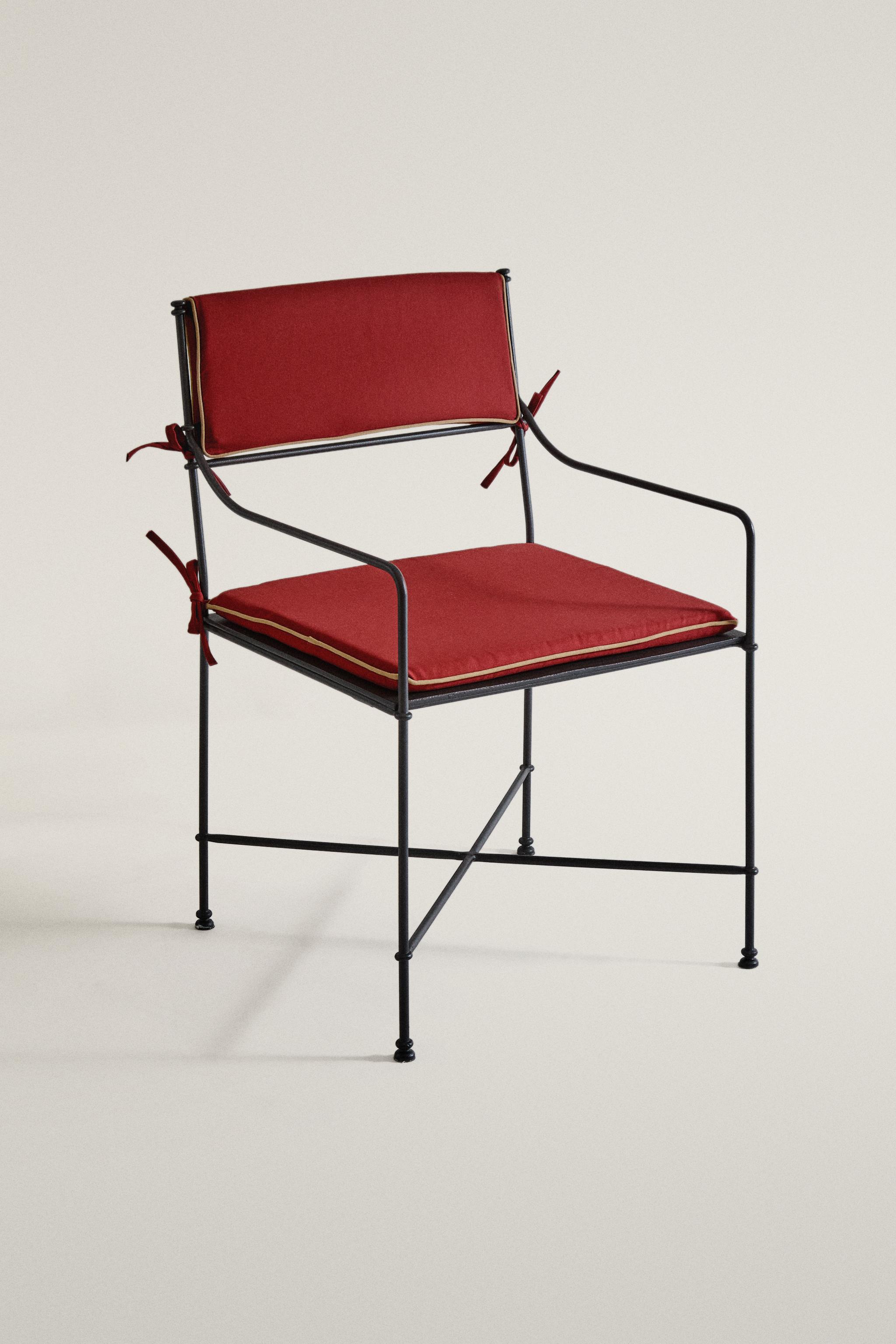 OUTDOOR CONTRAST ARMCHAIR CUSHION