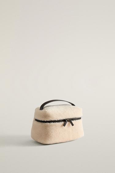 SHEARLING MAKEUP BAG — Beige 2