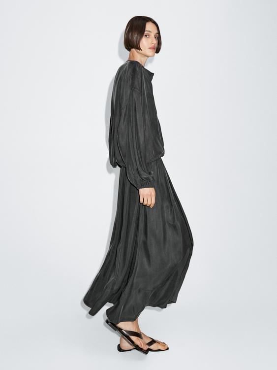 Flowing flared midi skirt