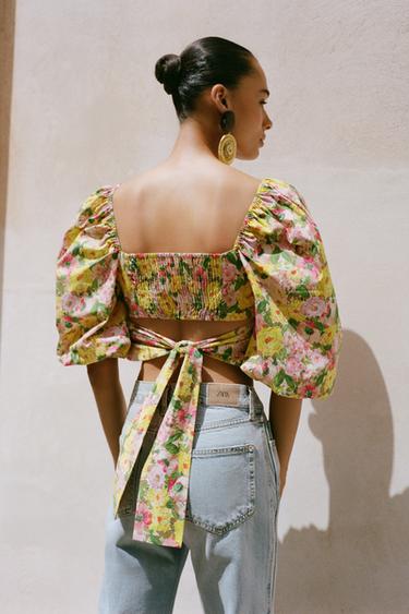 APDRUKĀTS TOPS AR ZIEDU RAKSTU UN SIKNU - Daudzkrāsains no Zara