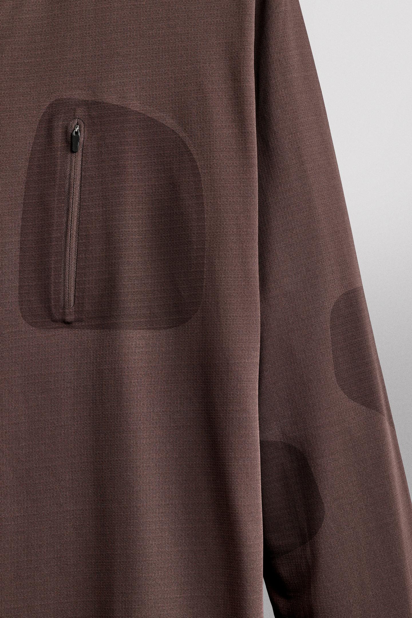 Мужская футболка Zara Technical Long-Sleeve Pocket, цвет: Коричневый — фото 9