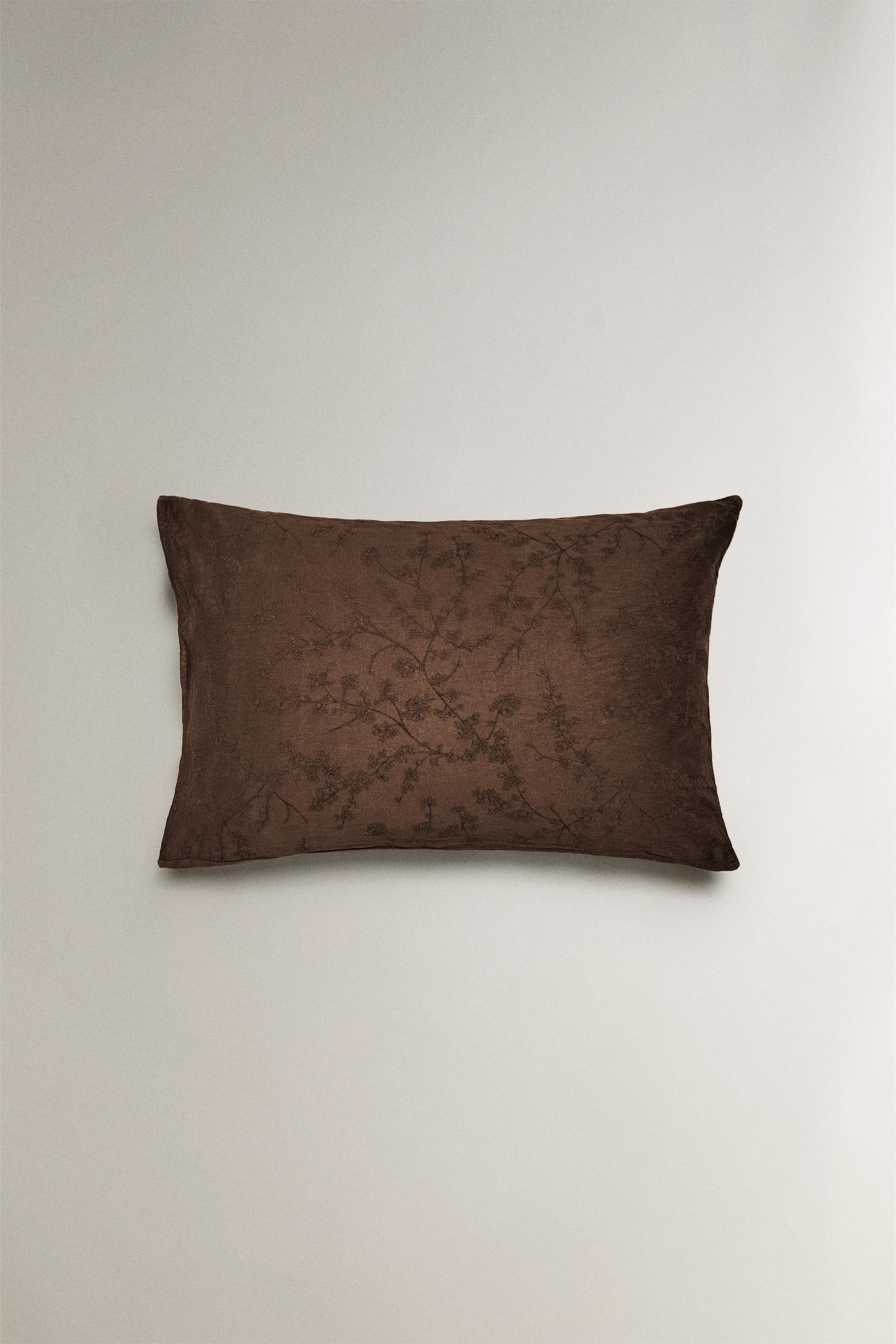 COTTON AND LINEN PILLOWCASE