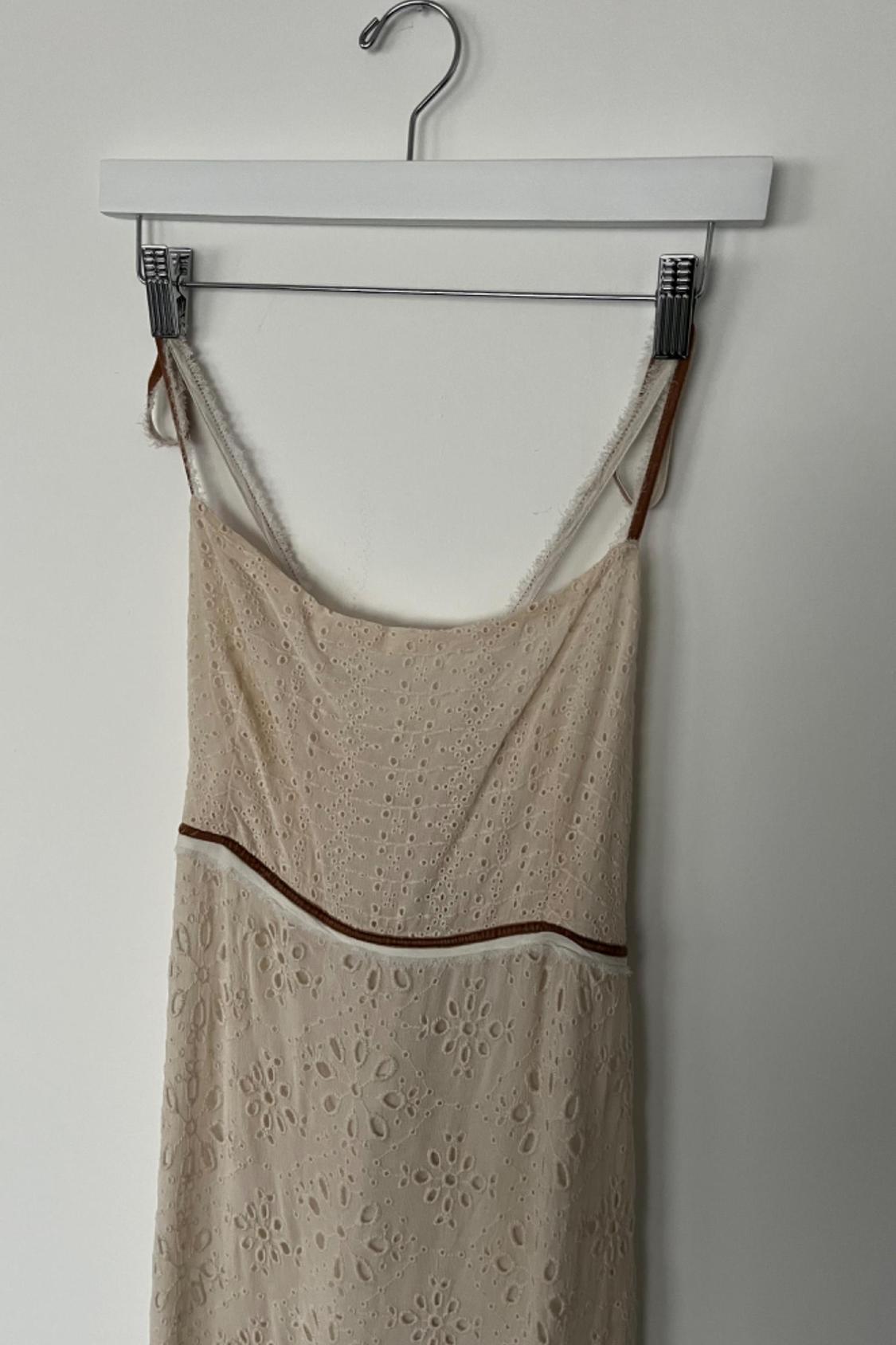 LIMITED EDITION DRESS WITH CUTWORK EMBROIDERY - Image 2
