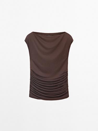 Top detalle drapeado - Burdeos de Zara