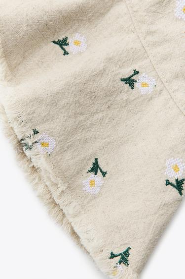 FLORAL EMBROIDERED BUCKET HAT - Ecru by Zara - Image 2