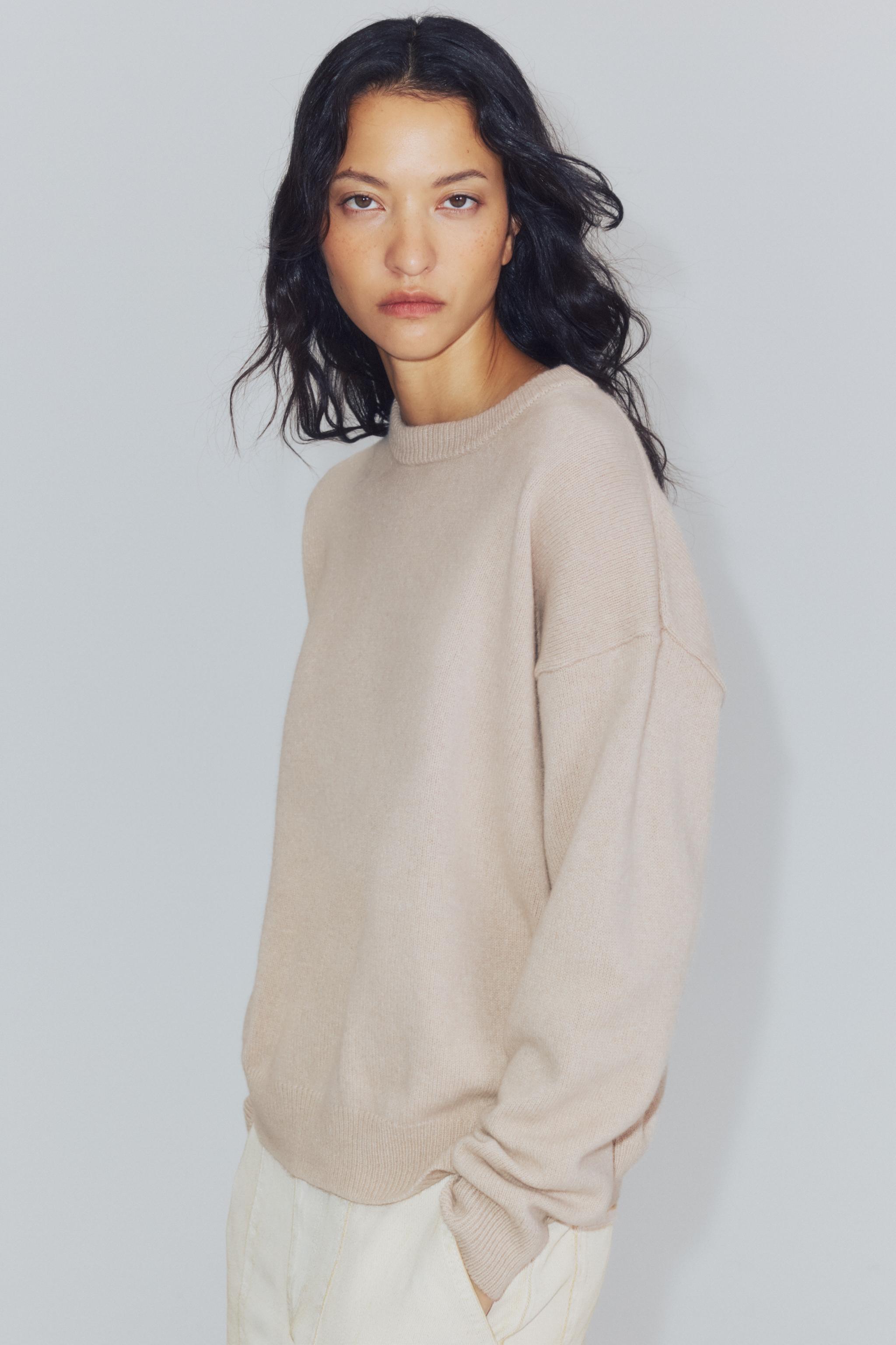 BASIC CASHMERE AND WOOL SWEATER