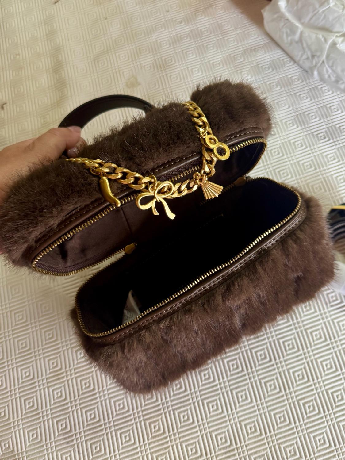 RIGID FAUX FUR BAG - Image 10