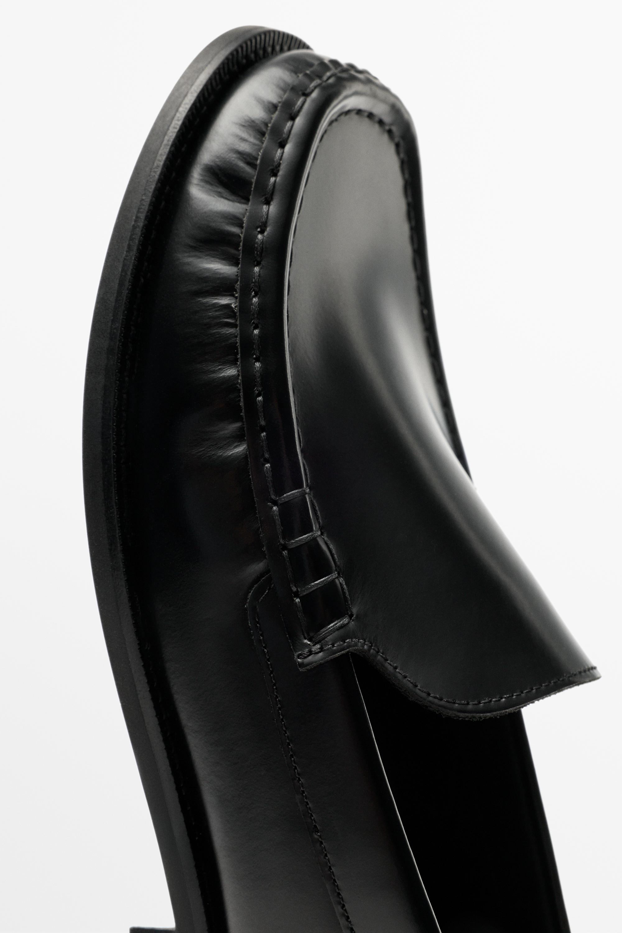 Smooth leather loafer