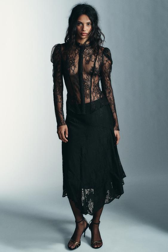 TOP CORSETERO ENCAJE - Negro de Zara - Imagen 0